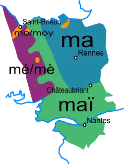 Carte de la Haute-Bretagne montrant les variations de prononciation de « moi » selon les régions.
