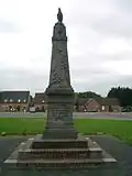 Le monument aux morts.