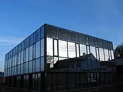 Fabrique Gerresheimer Momignies S.A., anciennement dénommée « Les Nouvelles Verreries de Momignies ».