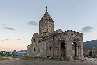 Église Saint-Pierre-et-Saint-Paul.