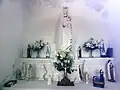 La chapelle rue de Thiant, statues à l'intérieur