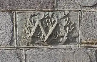 Monogramme de Mathieu (Château de Bouthéon).