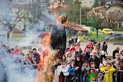bûcher de Monsieur Carnaval à Miribel