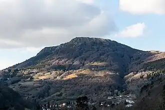 Puy Gros vu depuis le Mont-Dore.