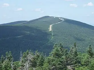 Le mont Mégantic vu du mont Saint-Joseph.