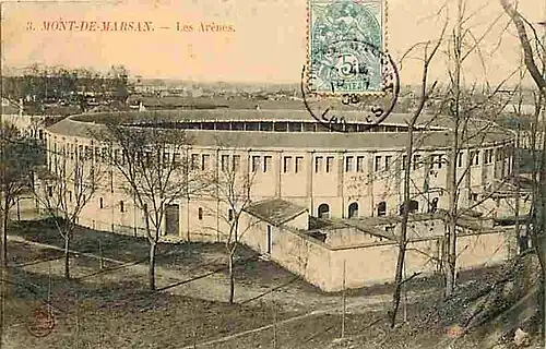 Les arènes et le toril, dans leur première version.