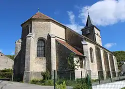 L'église et son chevet.
