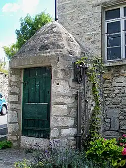 Ancien puits public.