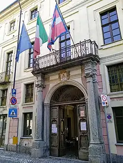 L'hôtel de ville.
