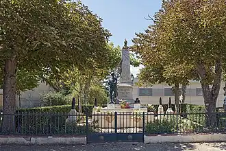 Le monument aux morts.