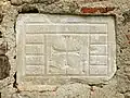 Plaque funéraire de Pierre Bergoïoni (XIIIe&nbsp;siècle).