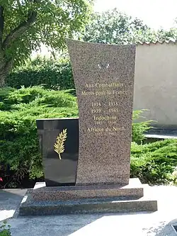 Monument aux morts.