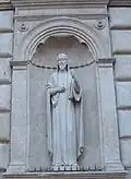 Statue de la façade