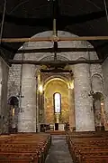 Intérieur de la nefVue sur le chœur.