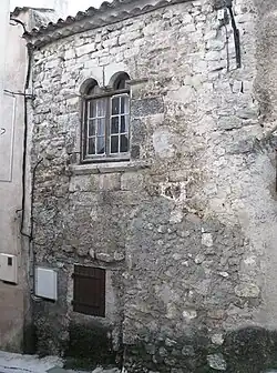 Maison médiévale du XIIe&nbsp;siècle, décembre 2010.