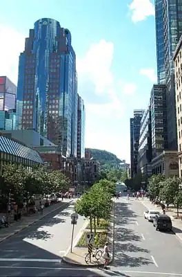Description de l'image Montreal-mcgillcollege.jpg.