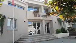 La mairie.