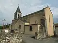 L'église et le cimetière à gauche.