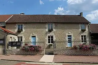 La mairie.