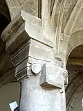 Tas de charge sur le 2e&nbsp;pilier libre (pilier ondulé).