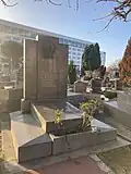 Monument aux chauffeurs de taxi de la région parisienne morts pour la France, érigé en 1948.