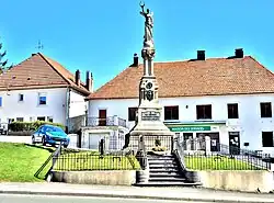 Monument aux morts.