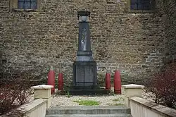 Monument aux morts.