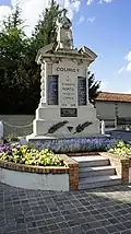Le monument aux morts.