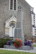 Le monument aux morts .
