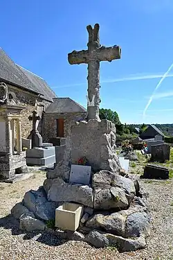 Le monument aux morts.