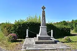 Le monument aux morts.