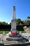 Le monument aux morts.