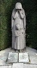 Statue.