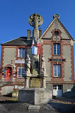 Le monument aux morts.