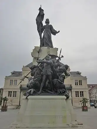 Monument commémoratif du siège de 1544.