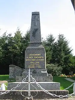 Monument aux morts.