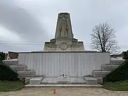 Monument aux morts.