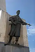 Statue représentant un soldat de l'ALN des frontières.