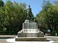 Statue de Menotti Garibaldi en bronze par Ernesto Biondi&nbsp;(en), au jardin public d'Ariccia.