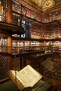 Une Bible de Gutenberg présentée à la bibliothèque.