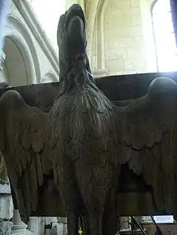 Aigle-lutrin.