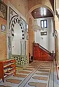 Vue du mihrab de la salle de prière.