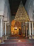 Salle de prière de la grande mosquée de Kairouan ; cette mosquée est le plus ancien et le plus important lieu du culte musulman d'Afrique du Nord