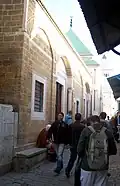 Entrée de la mosquée sur la rue Sidi Ben Arous.