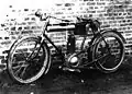 Moto conçue et construite par Jules et Paul Cornu, à Lisieux, au début du XXe&nbsp;siècle.