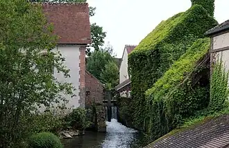 Moulin.