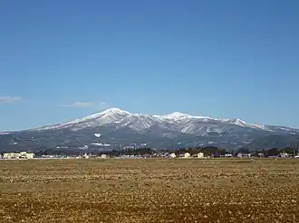 Vue du mont Adatara depuis Ōtama.