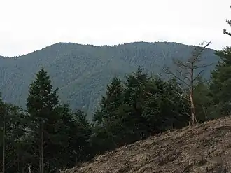 Vue du mont Minami Katsuragi depuis le mont Iwawaki.