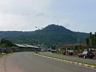 Vue du mont Patti depuis l'autoroute.