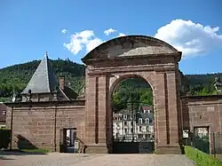 Portail d'entrée.